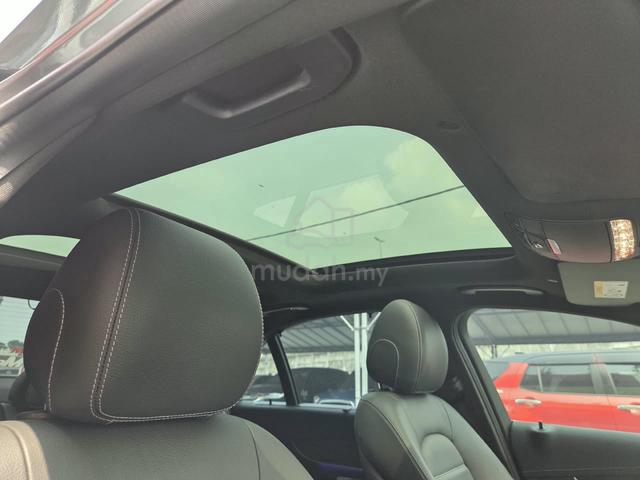 2018 Mercedes Benz C300 2.0cc AMG (FREE 2 YR WRTY) - 3