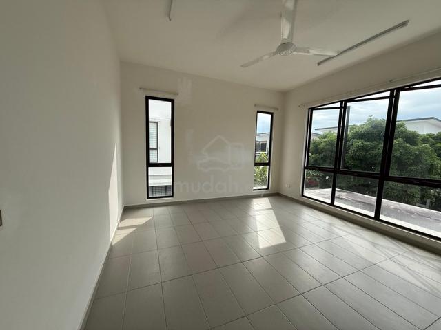 Below Market Price Full Loan Big Living Hall Ecohill 2, 2sty Semi D 1