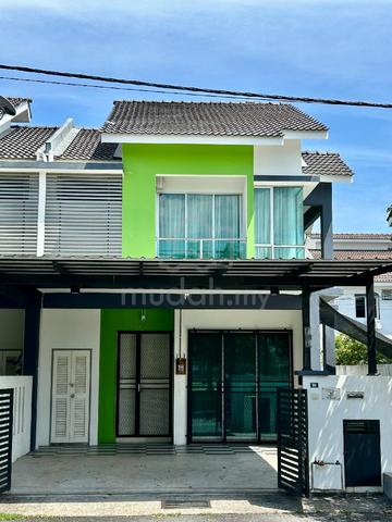 Rumah 2 tingkat endlot depan padang rekreasi luas 1