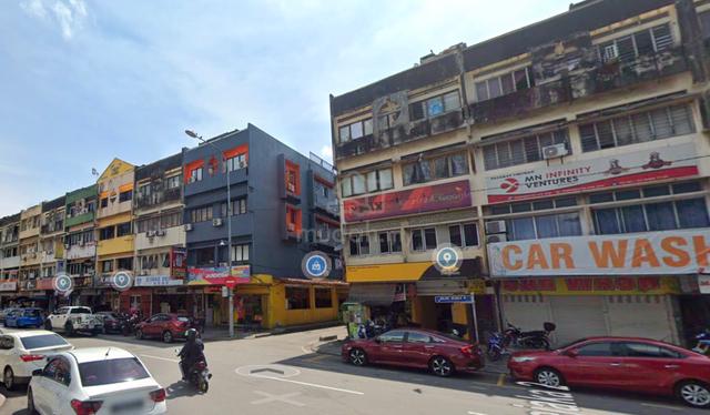 Tmn Maluri Cheras 4STY FOR SALE ! 1