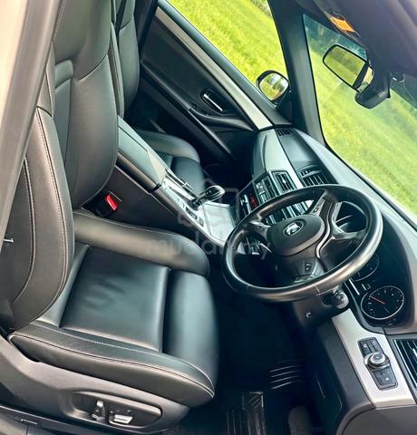 2016 Bmw 520i 2.0 M SPORT 150km cash back 20k bank - 4