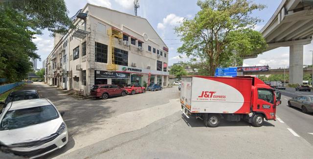 wangsa maju 3 sty freehold shoplot 26x75 -walking distance to lrt . 1