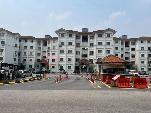Alpinia Abadi Apartment 1