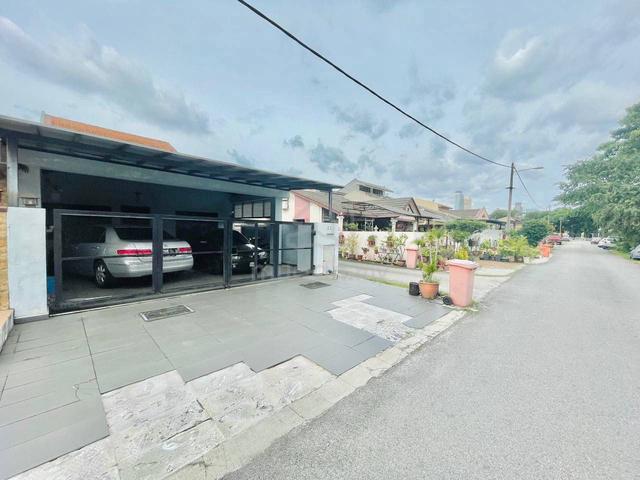 FULLY FURNISH LIMITED ! 1.5-Storey Terrace , Seksyen 14, Petaling Jaya 1