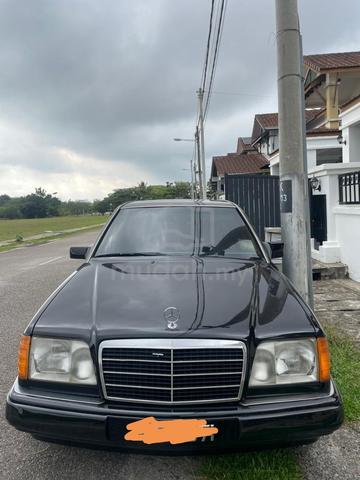 1995 Mercedes Benz 220E 2.2 (A) - 1