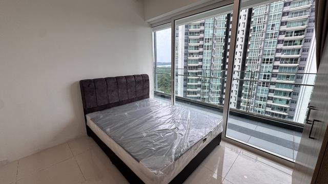 Medini room to rent for FEMALE UNITS 1