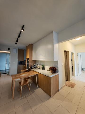 Residensi Max 1