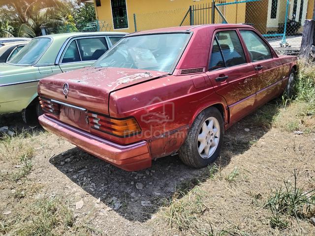 1995 Mercedes Benz 190E 2.0 (A) - 2