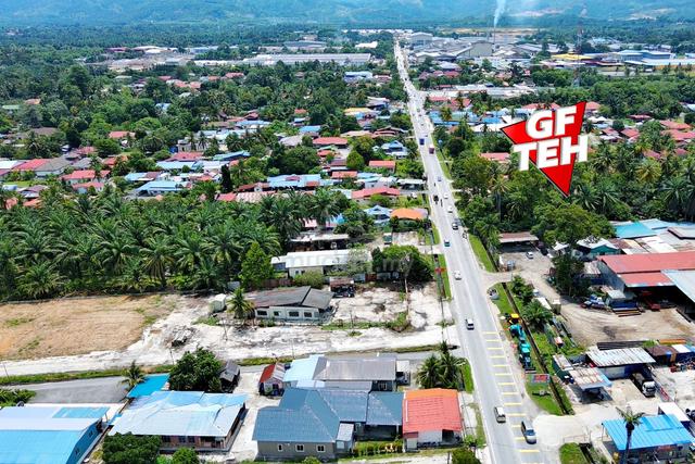 0.92 acre Converted Commercial Land | Main Road Simpang Ampat | Penang 1
