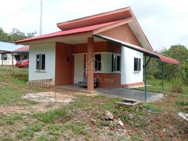 rumah batu dlm kampong 1