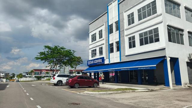 Kulai Vervocity 3 Storey Shop Corner Lot Roi 5.45% 1