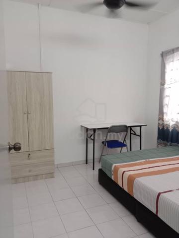Master Room Sutramas Apartment 1