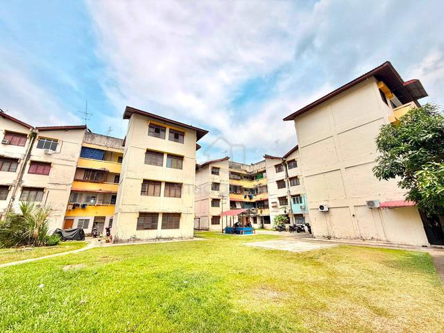 Flat Taman Perling 1