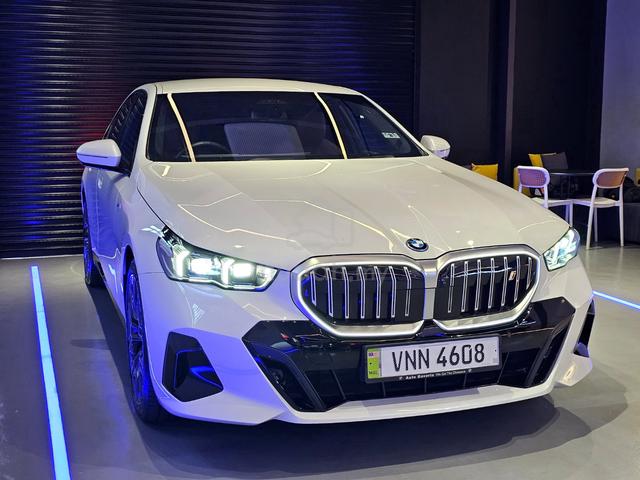 Bmw I5 EDRIVE40 M SPORT G60 Local CBU GERMANY - 4
