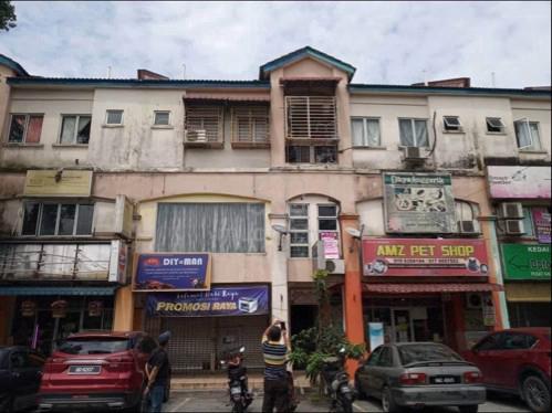 Rumah Kedai Bandar Tasik Puteri 1