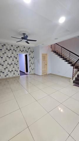 2 Storey Intermediate House in Denai Alam For Rental type Andirra 1