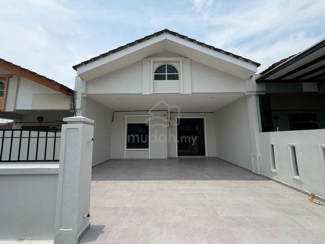 Single Storey Fully Renovated Taman Pulai Jaya | Freehold Bumi Lot 1
