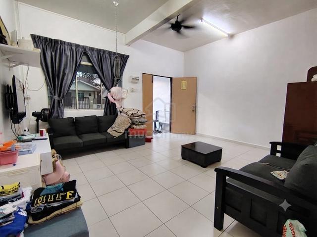 Double storey medium cost/Taman kluang indah 1