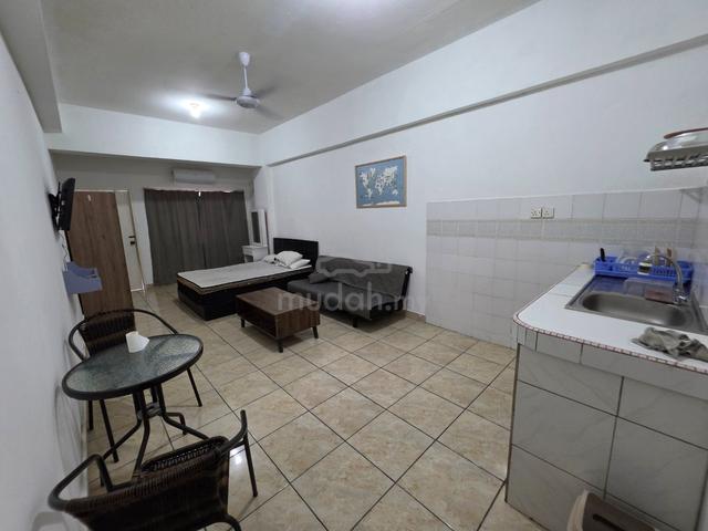 Api-Api Apartment 1