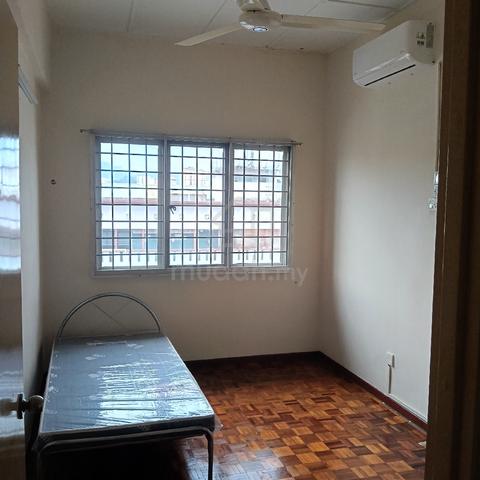 Room rent at Ampang mewah 1