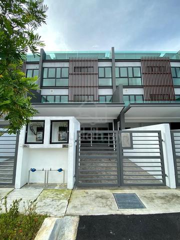 3.5 Storey Villa Domus Townhouse @ Batu Caves【 BELOW MARKET🔥】FREEHOLD 1