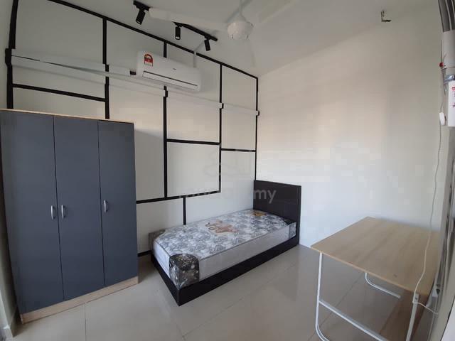 Free one months** Single room at Kota kemuning Kemuning Aman 1