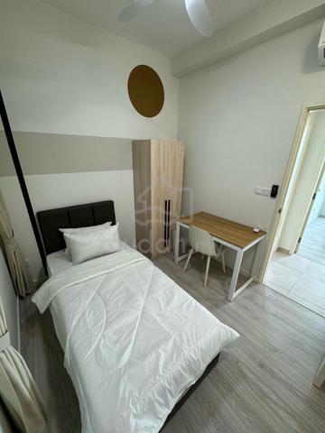 Fully Furnished Small Room for Rent at Meta City, Seri Kembangan 1