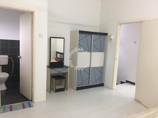 FACING OPEN Double Storey Bandar Saujana Putra BSP SP8 MAHSA 4
