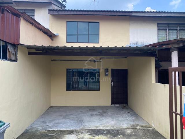 [Johor Bahru] Jalan Bayan Taman Megah Ria | Low Cost| Renovated | 1