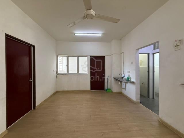 Bukit Banyan Citra Town House 1st Floor For Sale 1