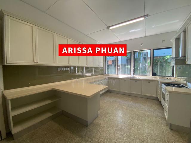 Seafront Bungalow House 15000sqft Rare in market Tanjung Tokong. 1