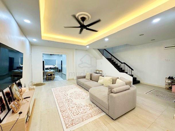 Facing Open 2 Storey House Taman Lestari Putra Seri Kembangan for Sale 1