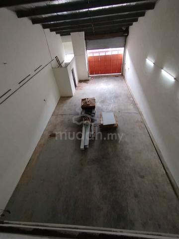 1.5 storey factory with Office, USJ 1