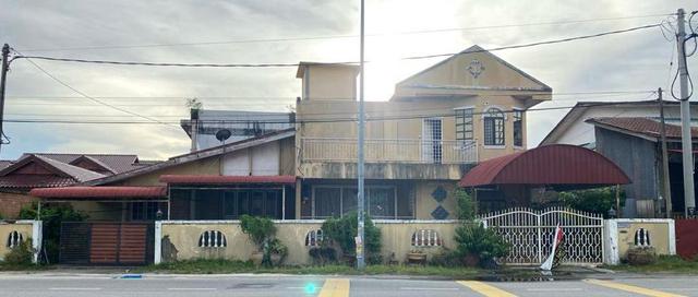 Rumah Banglo Di Jalan Yaakubiah, Lundang, Kota Bharu. 1