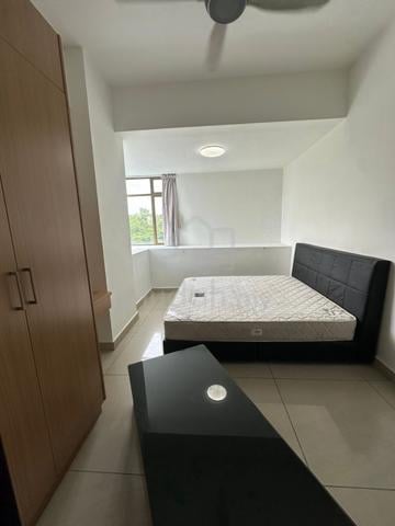 D Inspire / Bukit Indah / Master room / Nusa Bestari 1