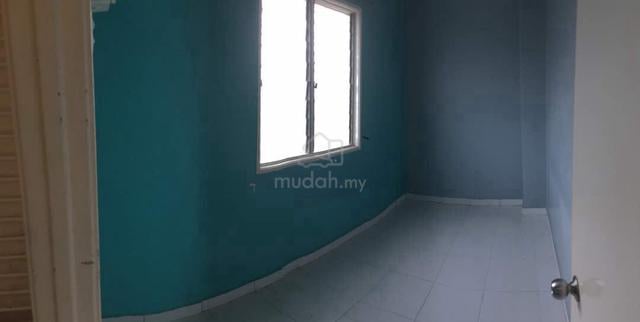 Ground Floor Unit Townhouse For Rent Taman Putra Perdana 4