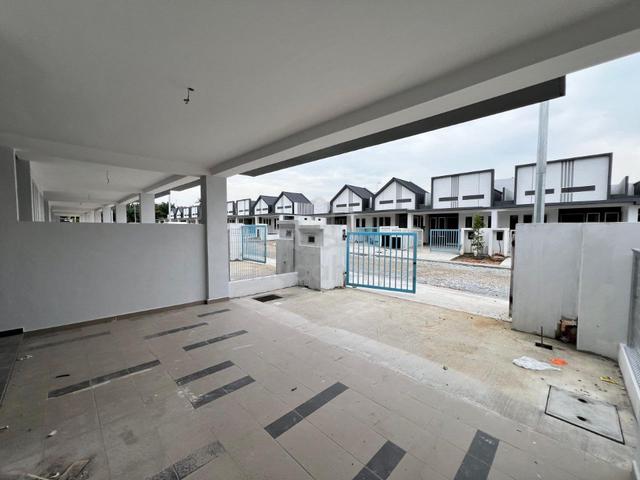 FREEHOLD NEW UNIT Single Storey House J1 Residence Jenderam Dengkil 2