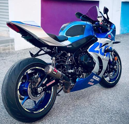 Suzuki GSXR - 1000rr - photo 4 of 10