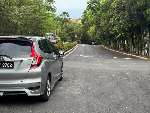 2019 Honda JAZZ 1.5 E V FACELIFT (A) Full Bodykit - 2