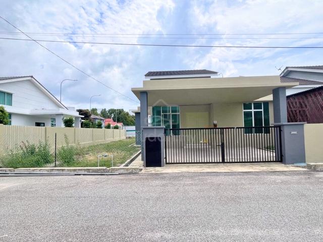 [FREEHOLD] SEMI-D SETINGKAT @ TMN PERAMU LAVENDER, PEKAN untuk dijual 1