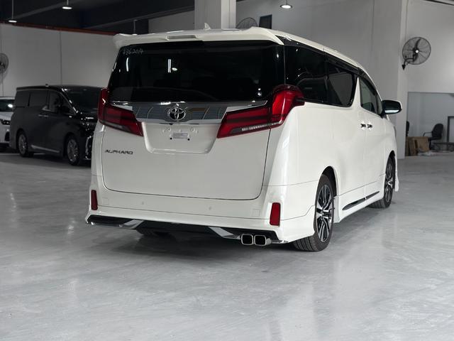 Toyota Alphard SC 2023 _LOW MILEAGE BEST OFFER !!! - 4