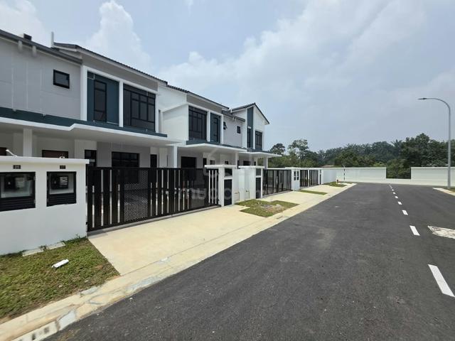 Taman Impian Emas Iconia Brand New Double Storey terrace House 1