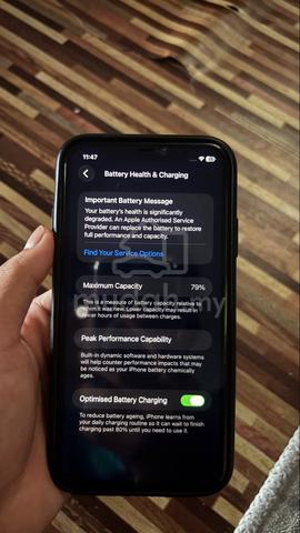 Iphone 11 - photo 3 of 5