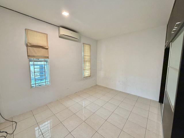 1.5 Storey Semi-D @ Muara Tuang | 4 Bed 2 Bath 1