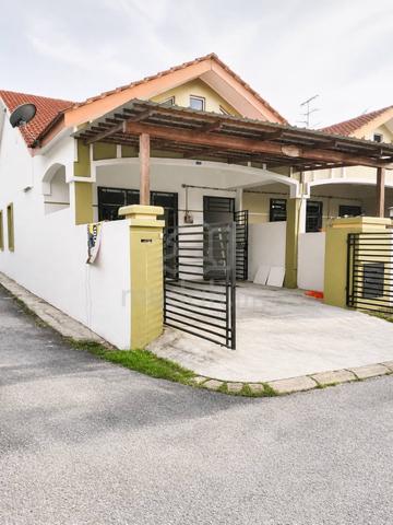 {END LOT}{BELOW MARKET} Jalan Tiong, Bandar Putra Kulai 1