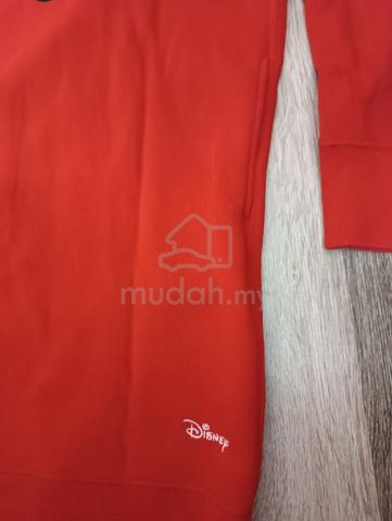 Baju longsleeve tebal uniqlo x Disney - photo 2 of 4