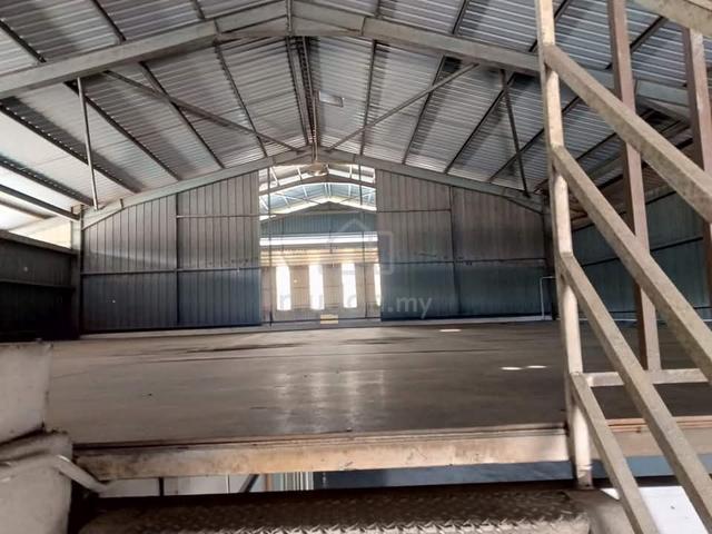 Ipoh Kawasan Perindustrian lahat/ Pengkalan 2 Detached Warehouse for 1