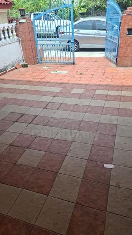 Single Storey @Taman Glenmarie ,batu 3 ,Shah Alam for sale 1