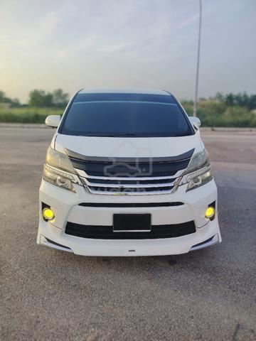 Toyota Vellfire 2.4 FaceLift - 1