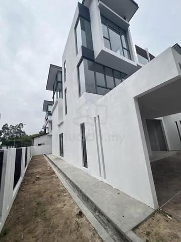 Mutiara Villa Kajang 3sty End Lot For Rent 1